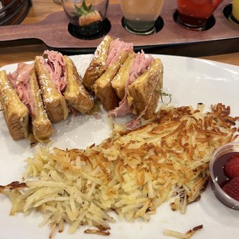 Broken Yolk Cafe - Monte cristo with hash browns - Breakfast & Brunch Near Me - Henderson, Nevada Broken Yolk Cafe - Monte cristo with hash browns - Breakfast & Brunch Near Me - Henderson, Nevada