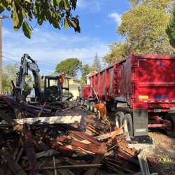 Jericho Wrecking - Haul off after demo