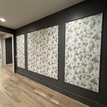 Wall Pro Interior - Accent wallpaper with trim. - Wallpapering Near Me Wall Pro Interior - Accent wallpaper with trim. - Wallpapering Near Me