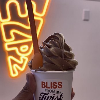 EZPZ Pizza & Soft-Serve - Pizza Near Me - El Segundo, California EZPZ Pizza & Soft-Serve - Pizza Near Me - El Segundo, California