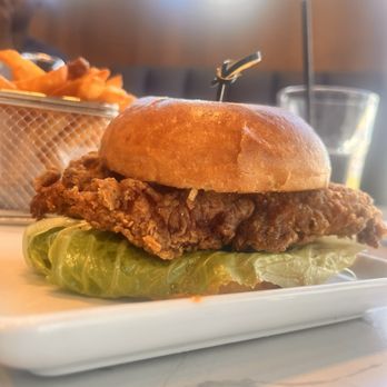 Craveables Cafe - Crispy chicken burger - Cafes Near Me - Mississauga, Ontario Craveables Cafe - Crispy chicken burger - Cafes Near Me - Mississauga, Ontario