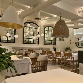 Faro Blanco - Beautiful dining area - Seafood Near Me - San Miguel de Cozumel, ROO Faro Blanco - Beautiful dining area - Seafood Near Me - San Miguel de Cozumel, ROO