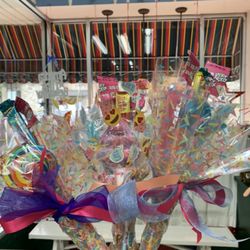 Tulip Sweet Shoppe - Candy bouquets