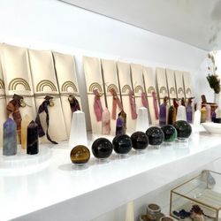 LEOU - Cool items