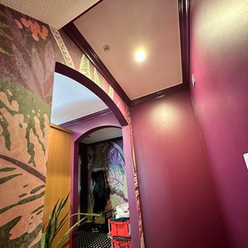 Sarah Guru Installation - Wallpapering Near Me Sarah Guru Installation - Wallpapering Near Me