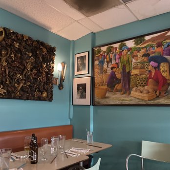 Bali Café - Dining room - Sushi Bars Near Me - Miami, Florida