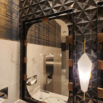 BleauLive Theater - Women's restroom. August 2024 - Music Venues Near Me - Las Vegas, Nevada BleauLive Theater - Women's restroom. August 2024 - Music Venues Near Me - Las Vegas, Nevada
