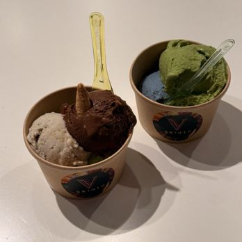 V Gelato & Cafe - Cookie Monster Gelato Matcha Gelato Mocha Almond Fudge Gelato(Sugar free) - Ice Cream & Frozen Yogurt Near Me - Miami, Florida