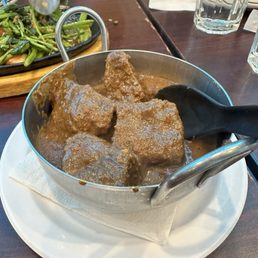4 Pieces Rendang Daging (AL) / Beef Rendang
