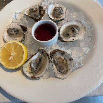 O'Learys Seafood Restaurant - Oysters on the half shell - Seafood Near Me - Annapolis, Maryland