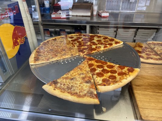 Bacci Pizzeria - Milwaukee Ave by null