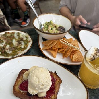Bacari Silverlake - Chef's French Toast - yum - Mediterranean Near Me - Los Angeles, California