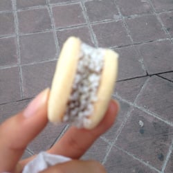 El Argentino Nieves Sencillitas - Delicioso Alfajor 100% recomendable.