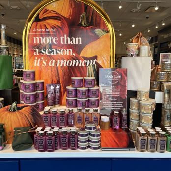 BATH & BODY WORKS - Updated December 2025 - 10 Photos - 1569