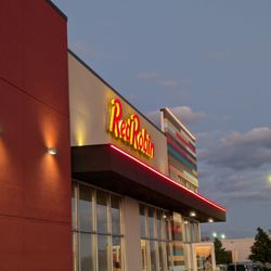 Red Robin Gourmet Burgers and Brews - Main sign