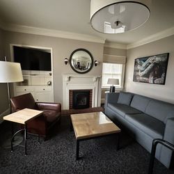 Inn at the Presidio - Living room