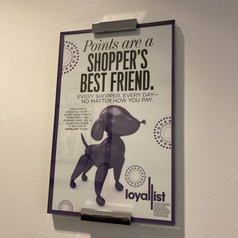 Bloomingdale's - Signage - Department Stores Near Me - Chicago, Illinois