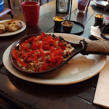 Hilltop Station - Pizza Near Me - Boise, Idaho