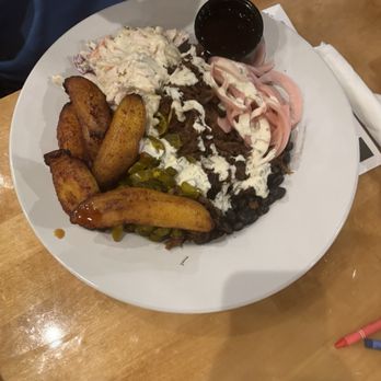 Shakas Beach Bar & Grill - Caribbean short rib - Fish & Chips Near Me - Nags Head, North Carolina