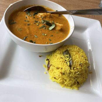 Monalessa’s Kitchen - Chicken curry special. Lemon rice has a great flavor that is not too overpowering and this does contain nuts! Soooo good - Indian Near Me - Fall River, Massachusetts