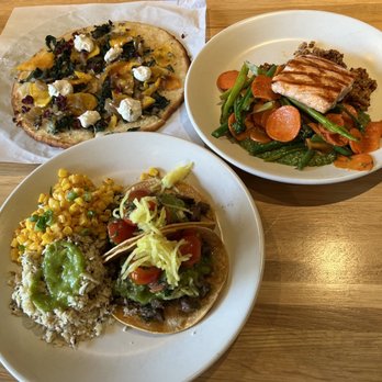 True Food Kitchen - Squash pizza, salmon and my grass fed tacos!! - Vegetarian Near Me - Pasadena, California True Food Kitchen - Squash pizza, salmon and my grass fed tacos!! - Vegetarian Near Me - Pasadena, California