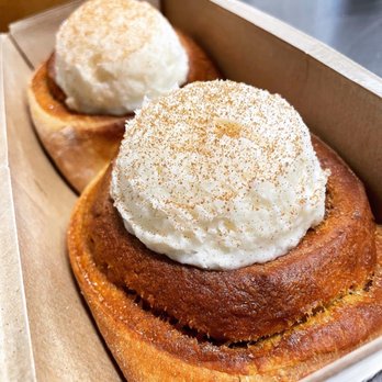 It's In The Mix - Pumpkin Spice Roll - Bakeries Near Me It's In The Mix - Pumpkin Spice Roll - Bakeries Near Me