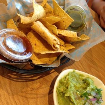 Tortas Frontera - Salsa and corn chips - Mexican Near Me - Chicago, Illinois Tortas Frontera - Salsa and corn chips - Mexican Near Me - Chicago, Illinois