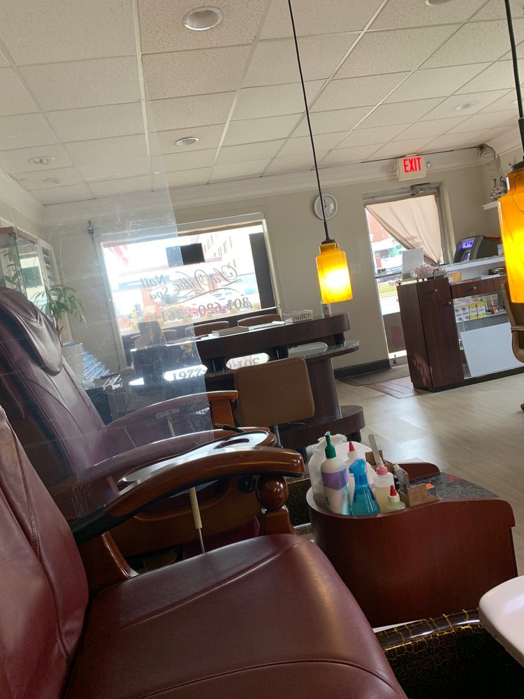 LA VILLA NAIL SPA Updated September 2024 33 Photos & 44 Reviews