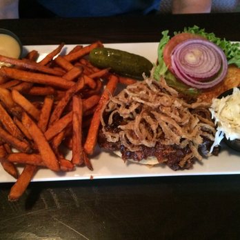 Karvers Grille - Pulled pork with sweet potato fries - American Near Me - Holbrook, New York
