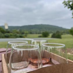 Jefferson Vineyards - White wine flight