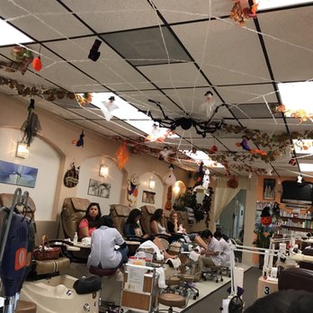 Boutique Nails And Spa - Halloween Decor!!!! - Nail Salons Near Me - San Diego, California
