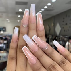 T Nail Lounge