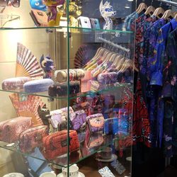 Items with much detail