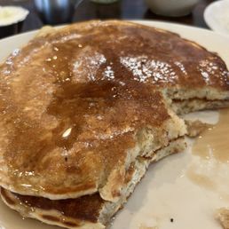 Pancakes with Kroger pancake syrup and not real maple syrup as menu stated Pancakes with Kroger pancake syrup and not real maple syrup as menu stated
