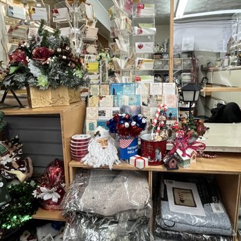 Fran's Florist - Interior - Florists Near Me - Shepherdsville, Kentucky