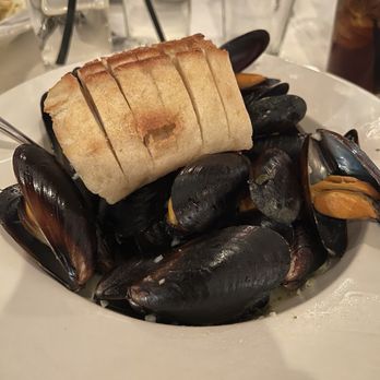 The Green Onion - AYCE mussels first bowl. This is their Wednesday night special. - French Near Me - Norfolk, Virginia The Green Onion - AYCE mussels first bowl. This is their Wednesday night special. - French Near Me - Norfolk, Virginia