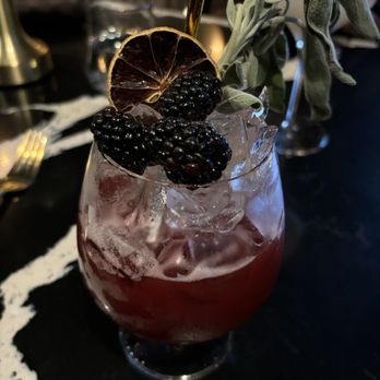 Bungalow Downtown Dining - Blackberry Bramble drink - Steakhouses Near Me - Houston, Texas Bungalow Downtown Dining - Blackberry Bramble drink - Steakhouses Near Me - Houston, Texas