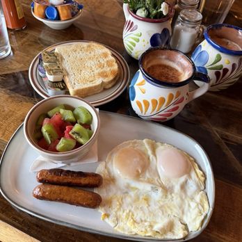 Axolotl Café - Buenas dia breakfast - Breakfast & Brunch Near Me - Milwaukee, Wisconsin