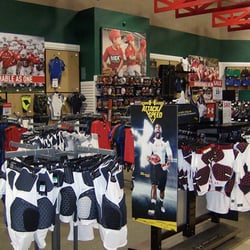 DICK'S Sporting Goods