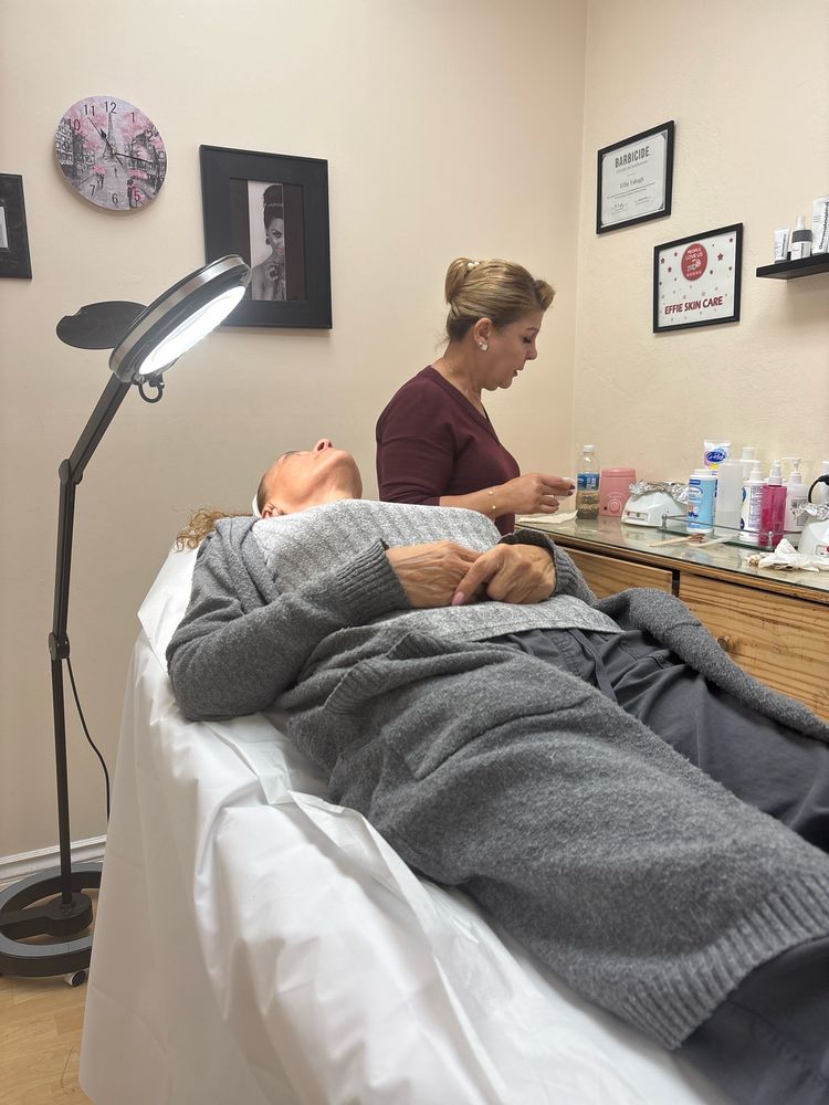 Effie Skin Care Logo