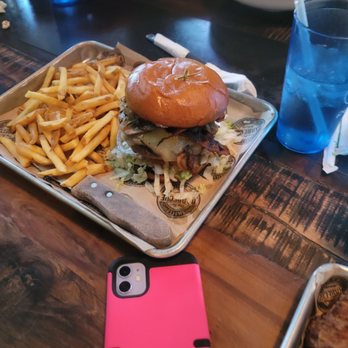 Del's Hideout - Coaster burger - Barbeque Near Me - San Diego, California Del's Hideout - Coaster burger - Barbeque Near Me - San Diego, California