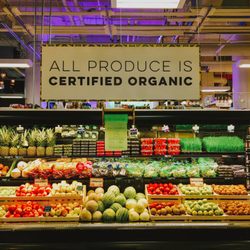 MOM's Organic Market