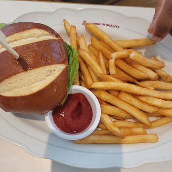 Cafe Landwer - Breakfast & Brunch Near Me - Hallandale Beach, Florida