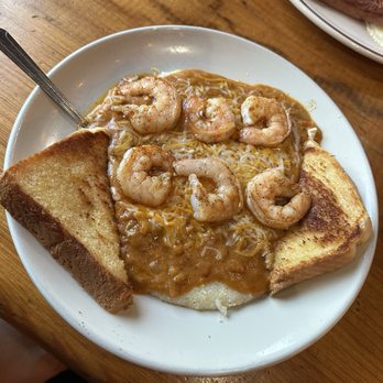 Toups' Kajun kitchen - Shrimp and grits - Cajun/Creole Near Me - Leesville, Louisiana