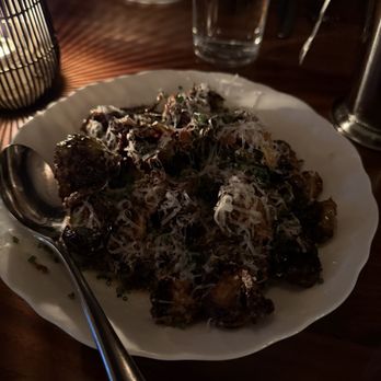 Alobar Yorkville - Mushrooms - Bars Near Me - Toronto, Ontario