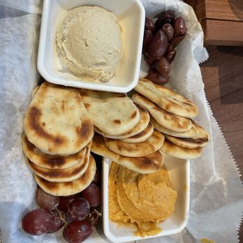 Fife Street Brewing - Hummus dipper - Brewpubs Near Me - Charleston, West Virginia