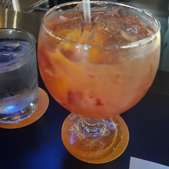 Moxies - Rosé Sangria - Lounges Near Me - Plano, Texas Moxies - Rosé Sangria - Lounges Near Me - Plano, Texas
