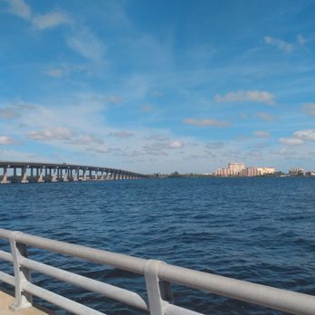 Bradenton Riverwalk - The bridge to the mainland - Parks Near Me - Bradenton, Florida Bradenton Riverwalk - The bridge to the mainland - Parks Near Me - Bradenton, Florida