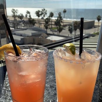 High Rooftop Lounge - Specialty drinks - Lounges Near Me - Venice, California