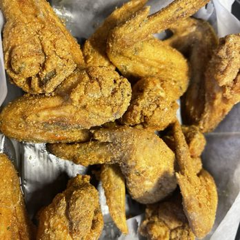 Fried & Fries - 10 Whole Wings - Burgers Near Me - California, Maryland